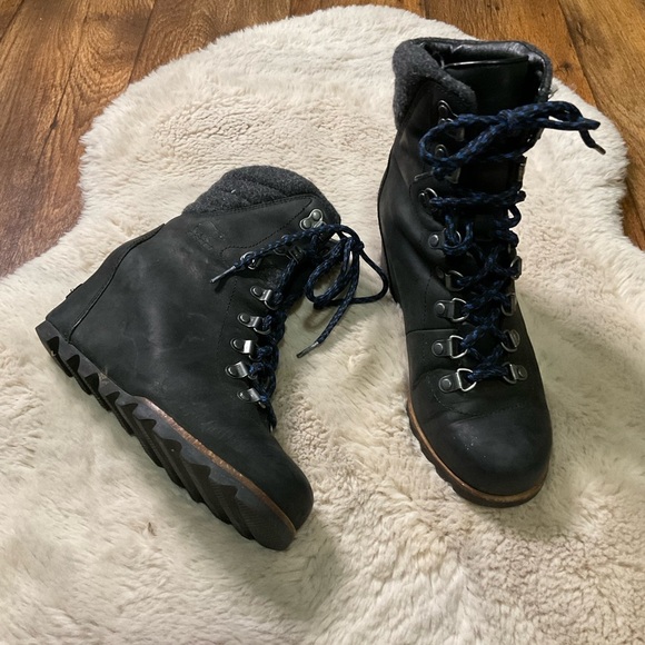 Sorel Conquest Wool Wedge LL5298-010 Ankle Boots Womens 7.5 Black Leather Laceup - Picture 1 of 12